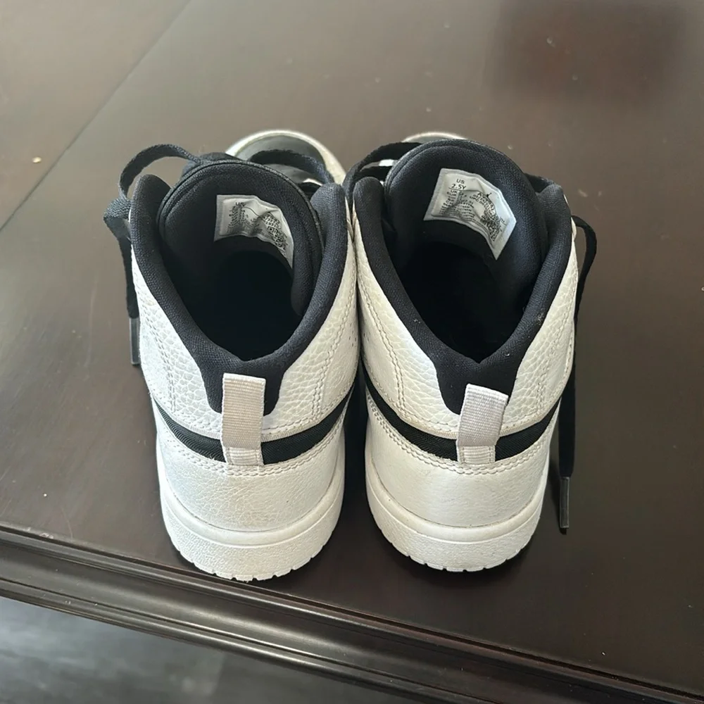 Kids Unisex Jumpman Jordan’s size 2.5 - Picture 5 of 7
